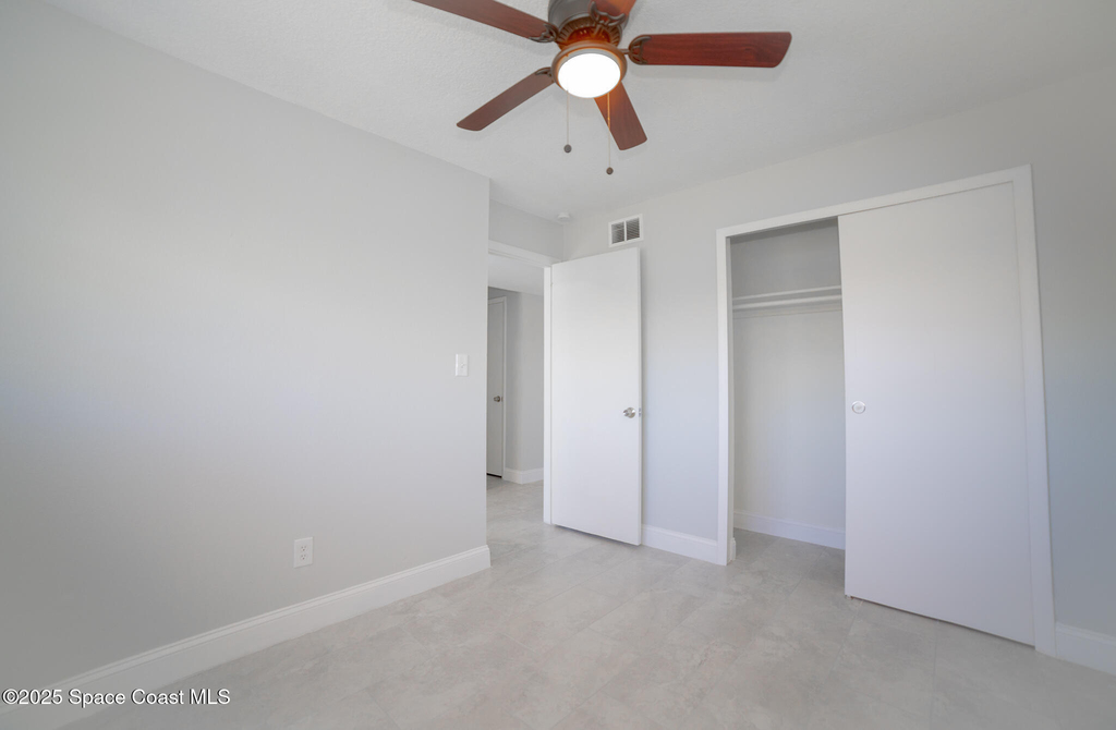 230 W Towne Place E - Photo 4