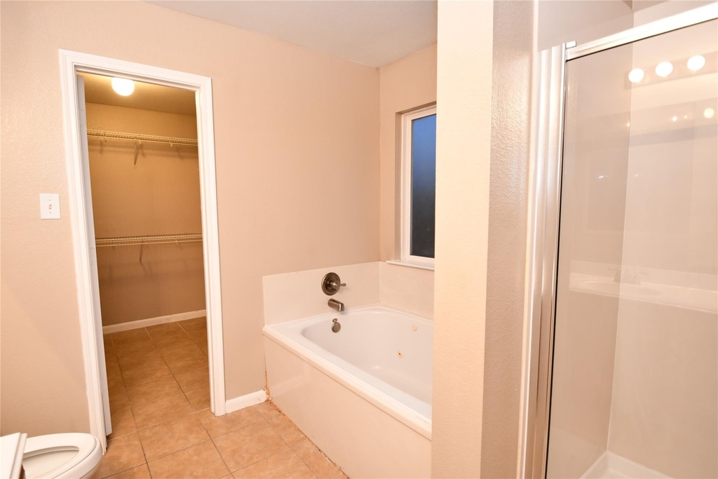 6618 Hawthorne Falls Lane - Photo 26