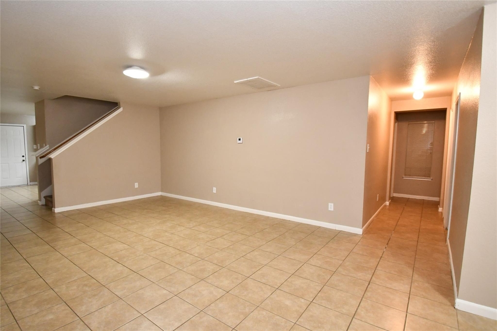 6618 Hawthorne Falls Lane - Photo 15