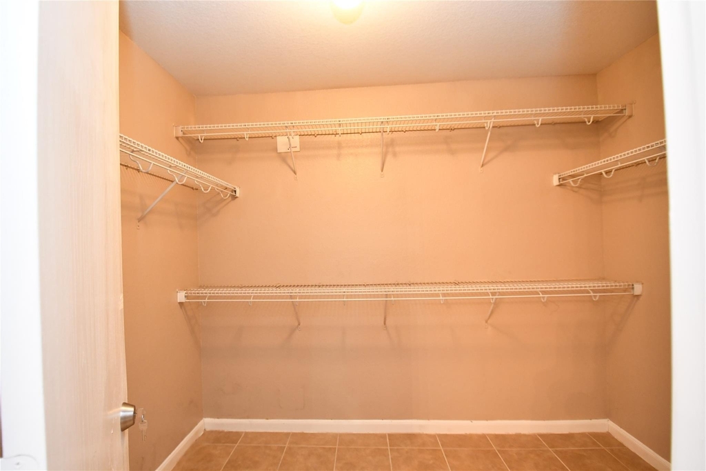 6618 Hawthorne Falls Lane - Photo 22