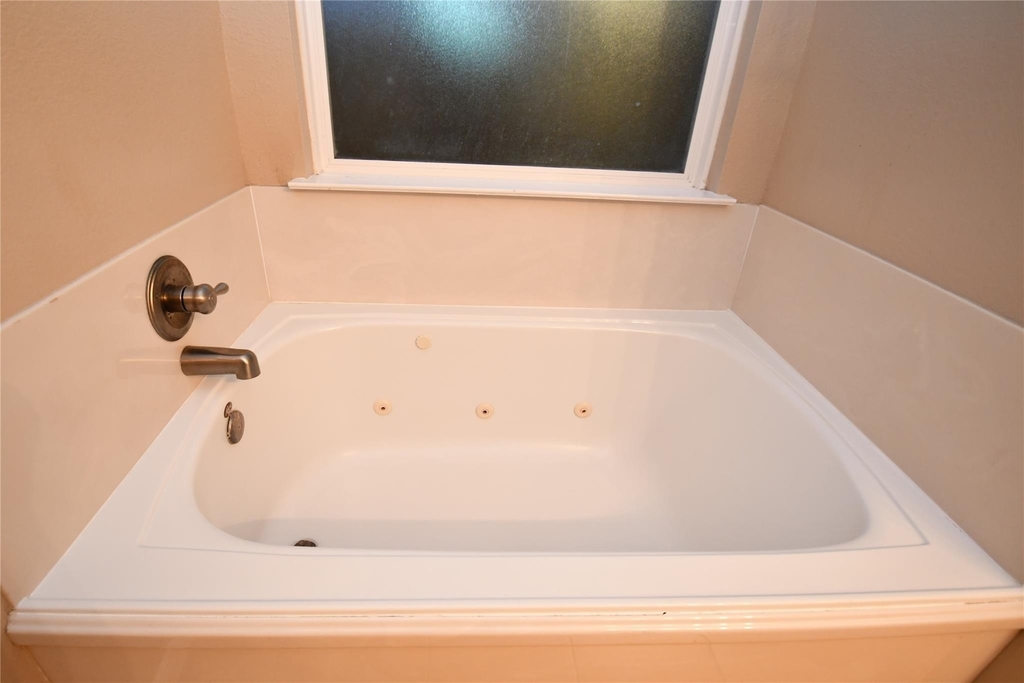 6618 Hawthorne Falls Lane - Photo 28