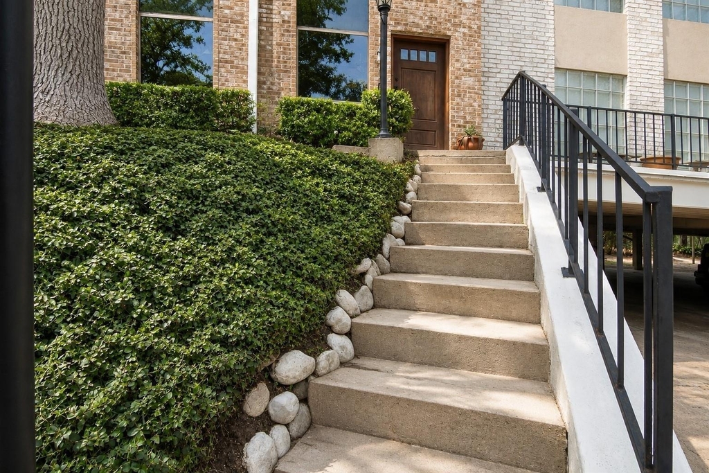1802 Stoney Brook Drive - Photo 1