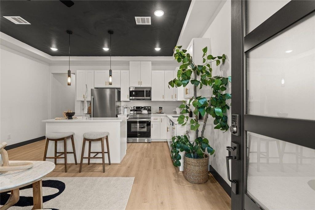 4335 Alvin Street - Photo 8