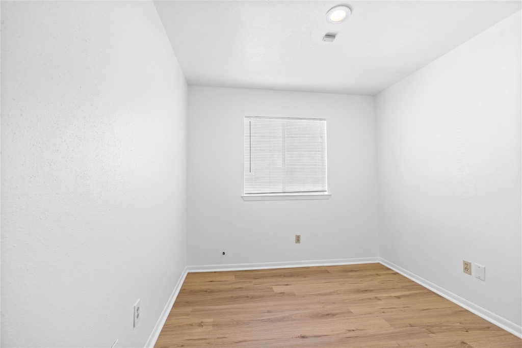 9631 Secretariat Drive - Photo 25