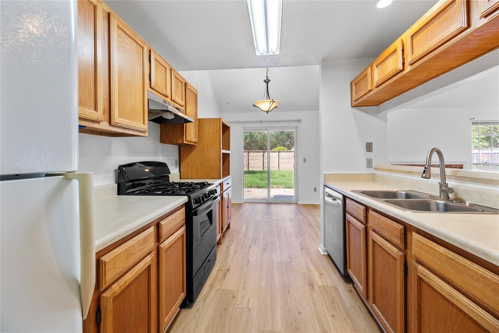 9631 Secretariat Drive - Photo 16