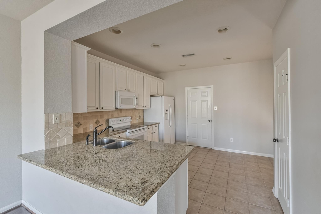 43 Alderon Woods Place - Photo 11