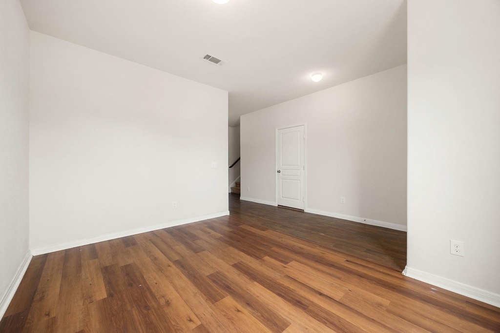 6727 Dayridge Lane - Photo 8