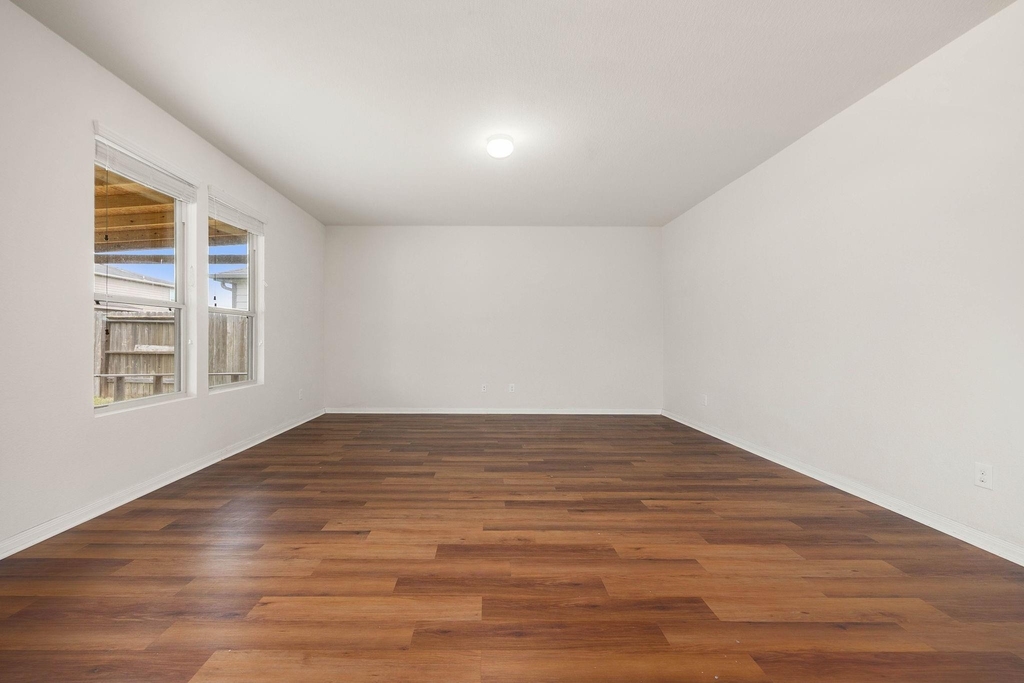 6727 Dayridge Lane - Photo 11