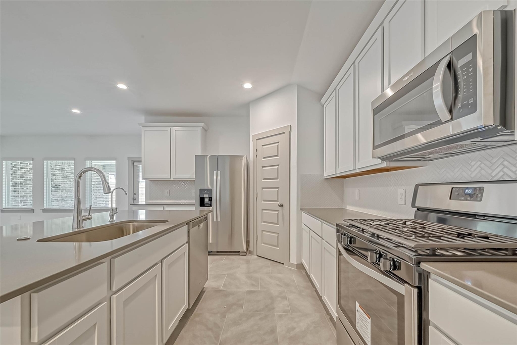 819 Dhalia Petal - Photo 14