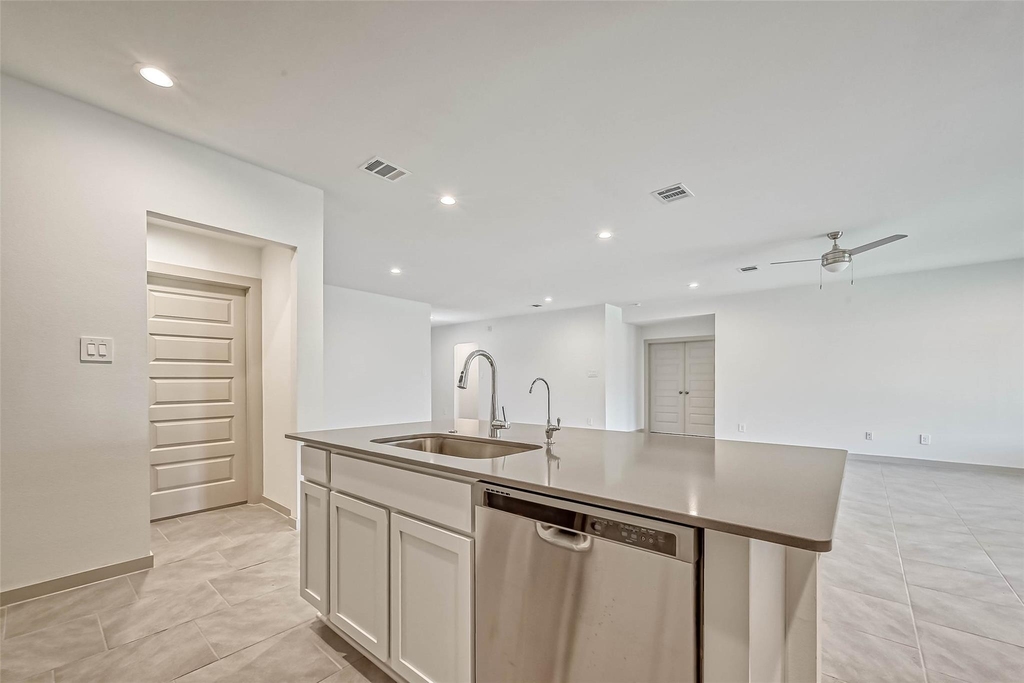 819 Dhalia Petal - Photo 15