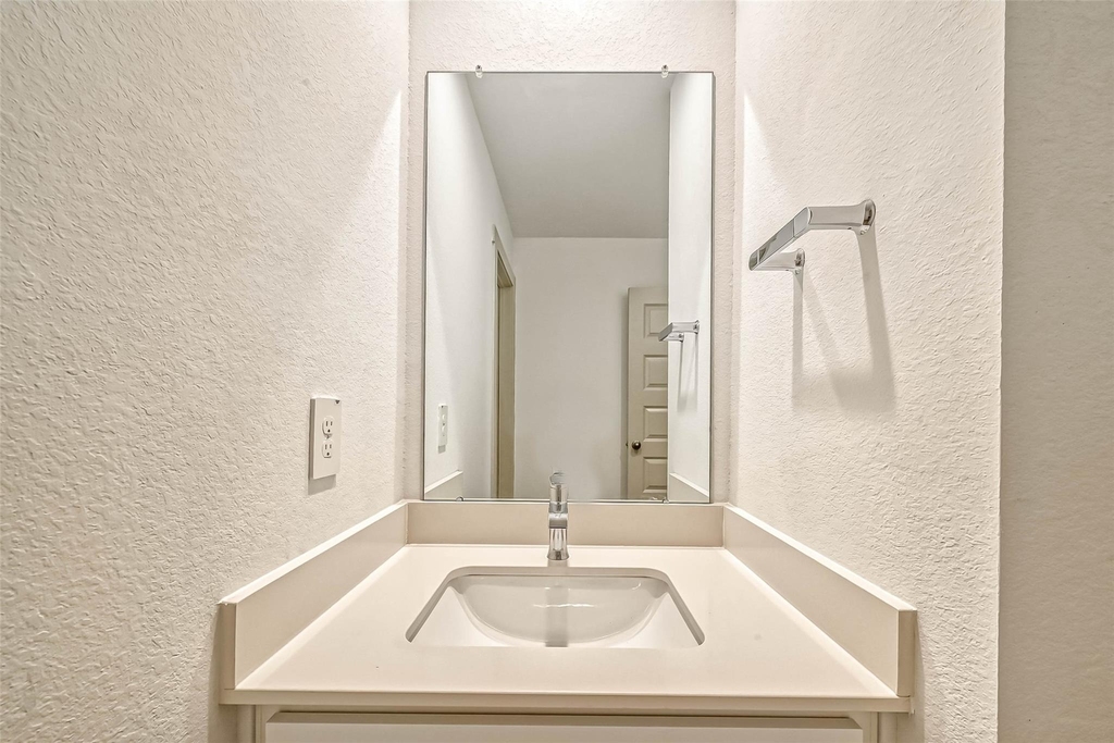 819 Dhalia Petal - Photo 17