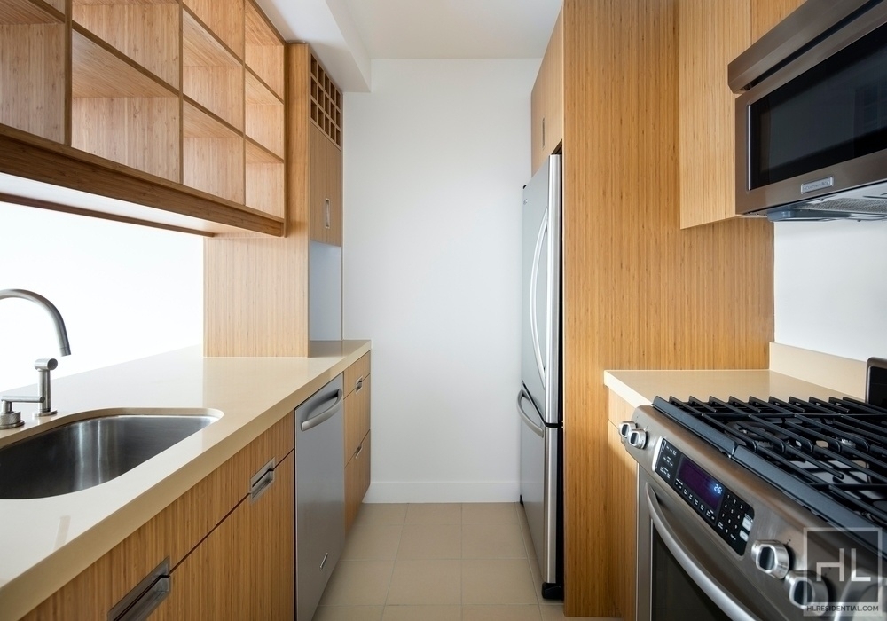 West 17th Street - Photo 3
