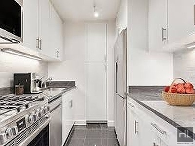West 30th Street - Photo 2