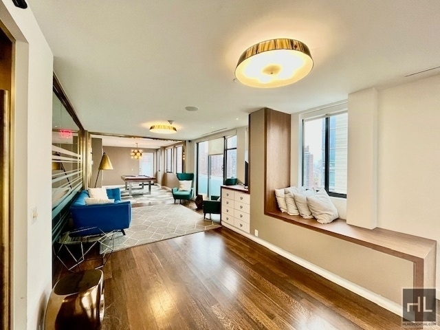 East 91st Street - Photo 9