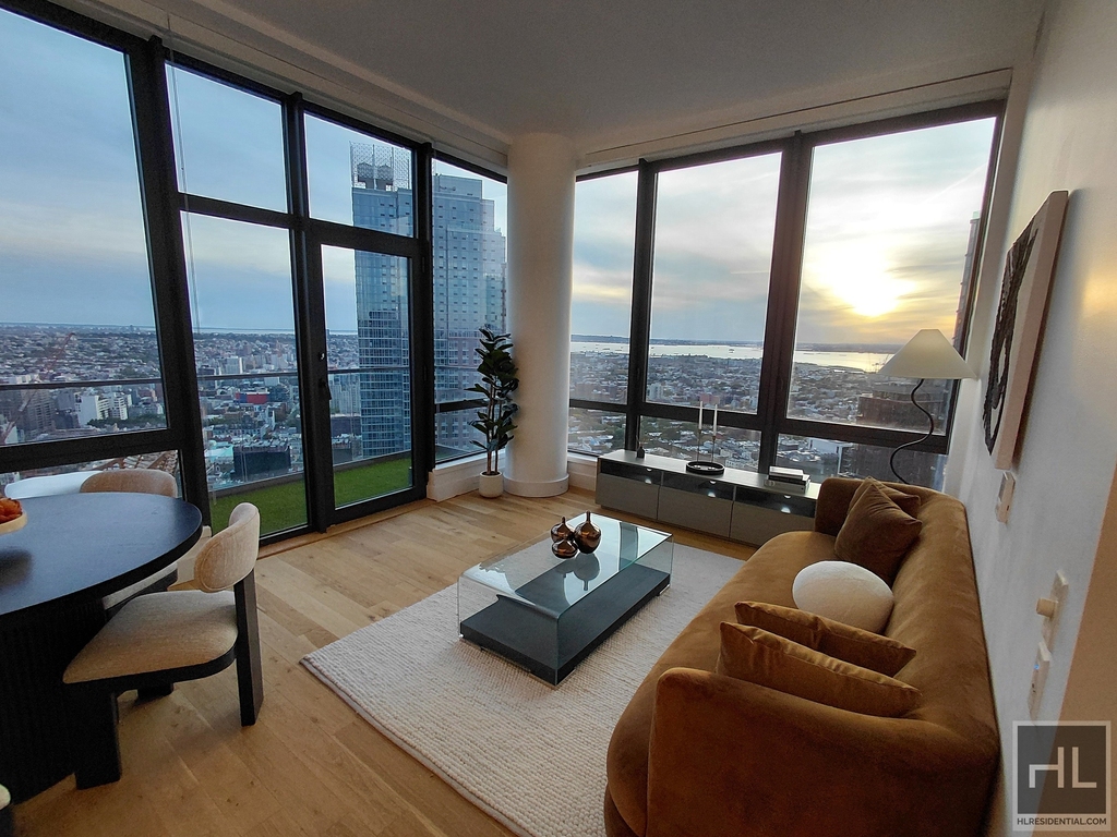 Rockwell Place - Photo 0