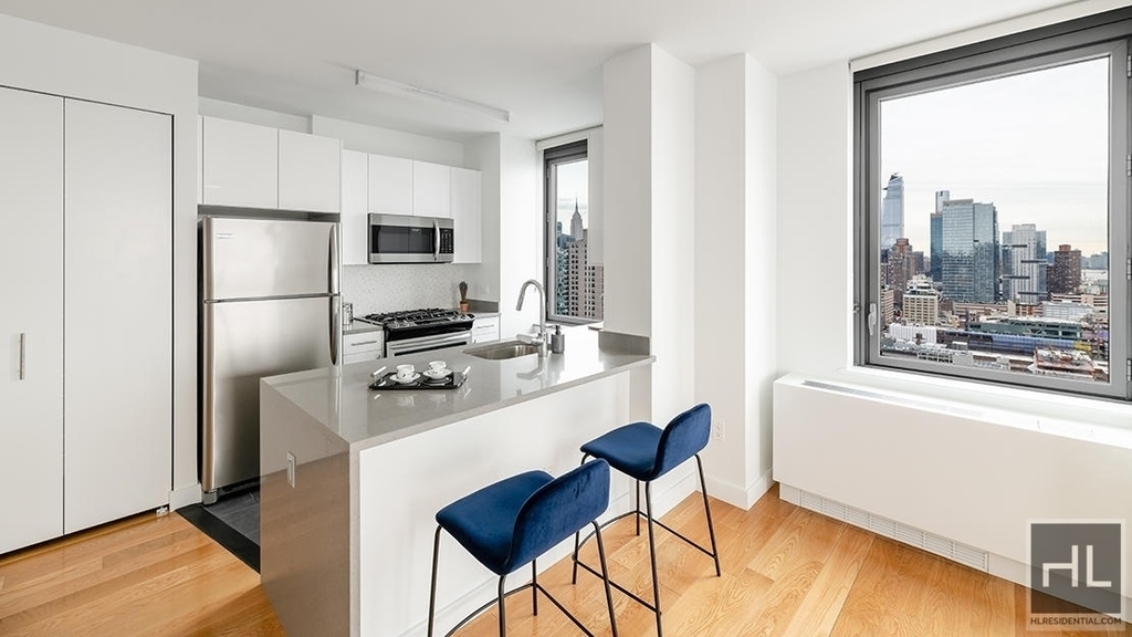 West 57th Street - Photo 3