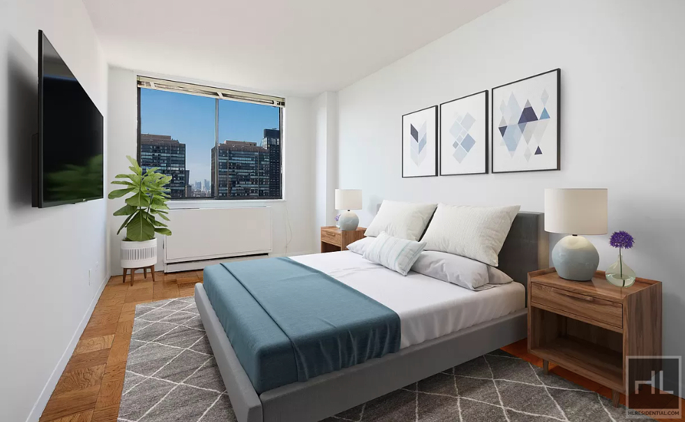 East 52nd Street - Photo 1