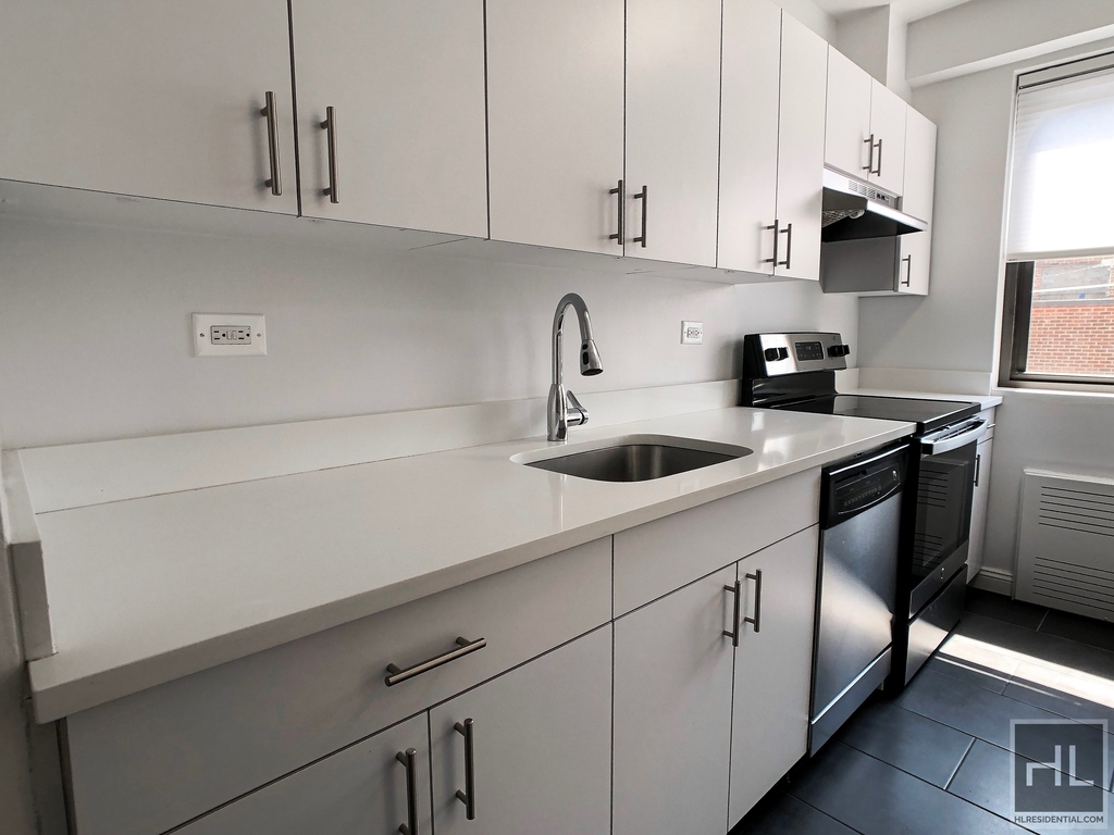 East 69 Street - Photo 0