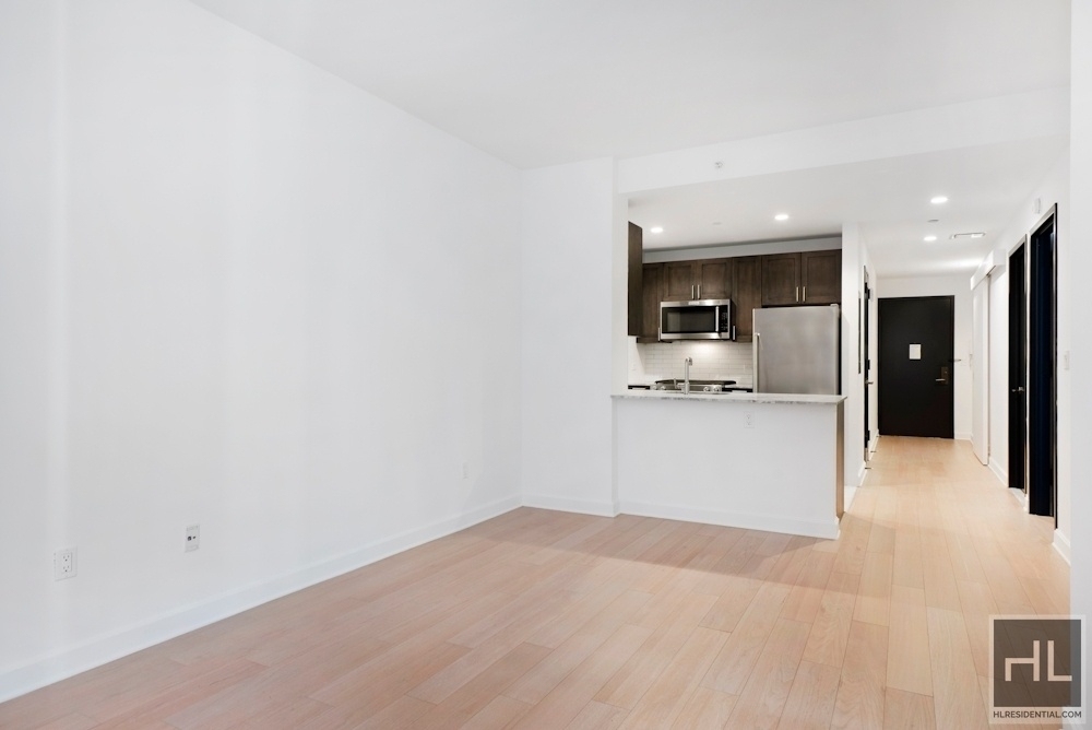 West End Avenue - Photo 1
