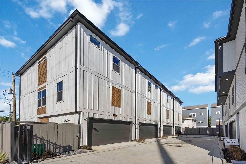 2524 Live Oak Street - Photo 24