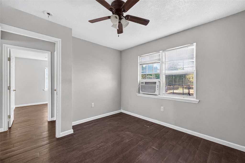 3501 Brewster - Photo 20