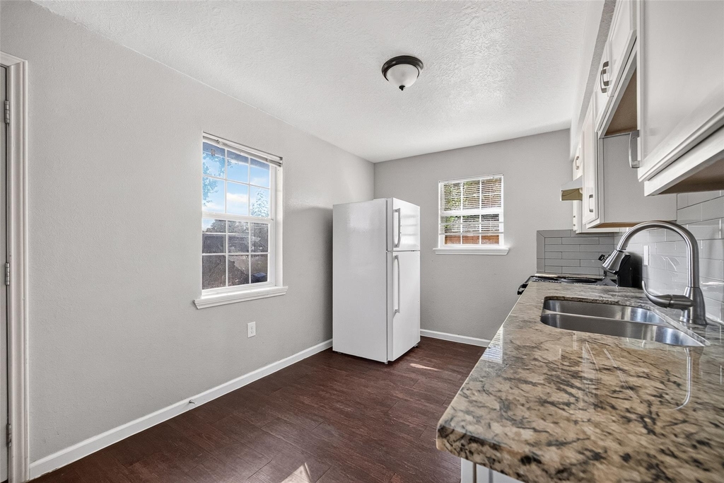 3501 Brewster - Photo 12