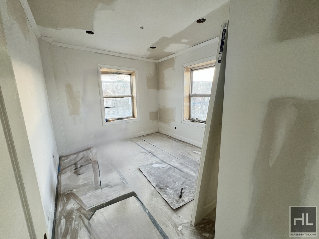 37th Street - Photo 3