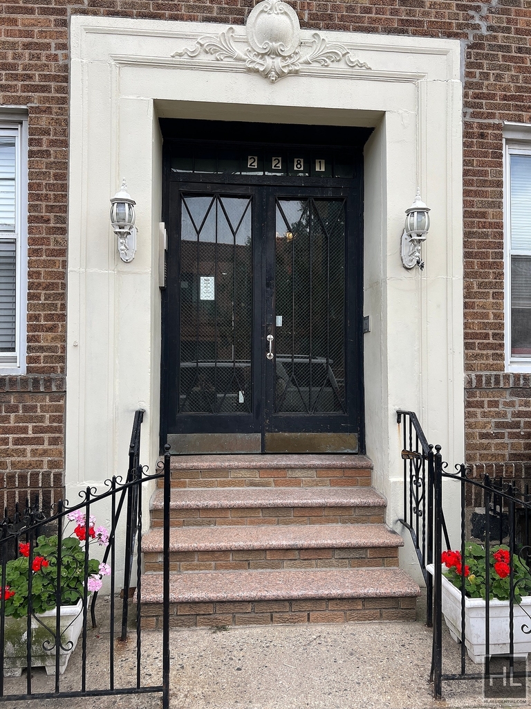 37th Street - Photo 4