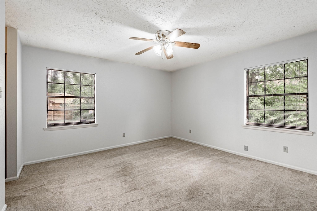 121 Elmwood Street - Photo 8