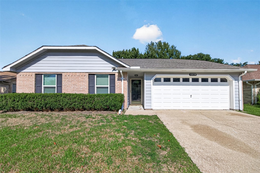 10038 Green Valley Lane - Photo 0