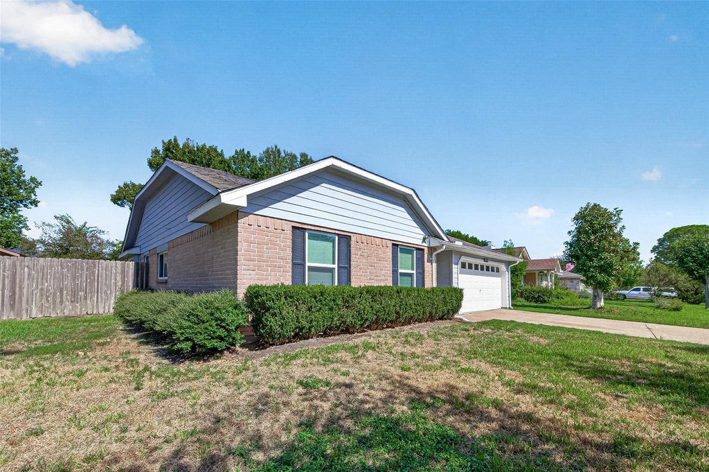 10038 Green Valley Lane - Photo 1