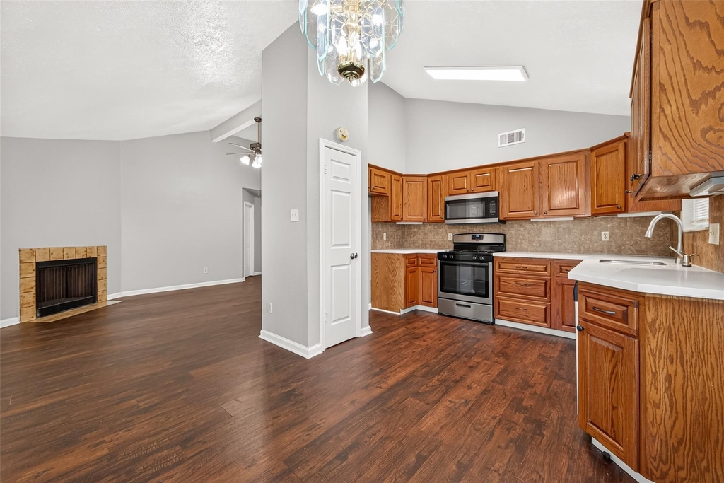 10038 Green Valley Lane - Photo 8