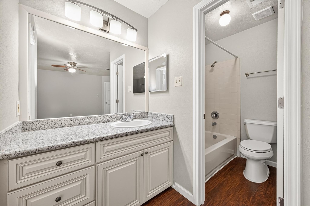 10038 Green Valley Lane - Photo 22