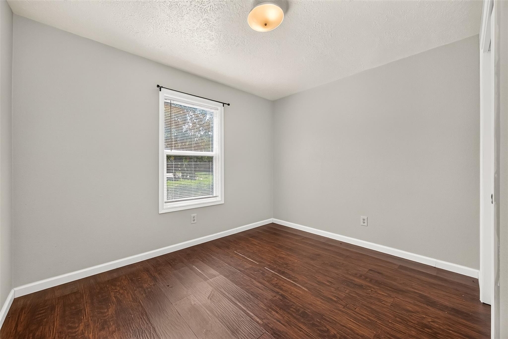 10038 Green Valley Lane - Photo 18