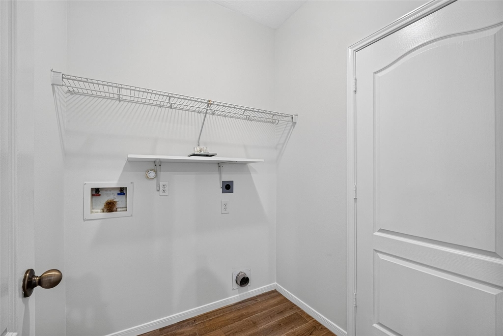 10627 Saratoga Square - Photo 16
