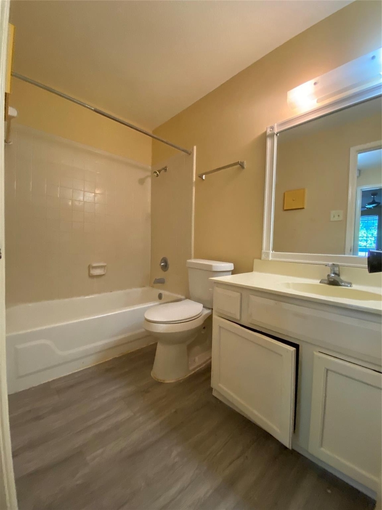 9700 Leawood Boulevard - Photo 11
