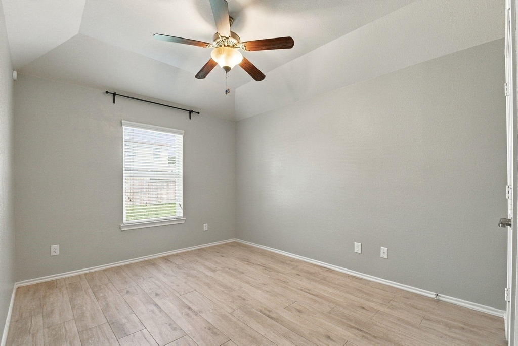 21513 Boix Manor Lane - Photo 18