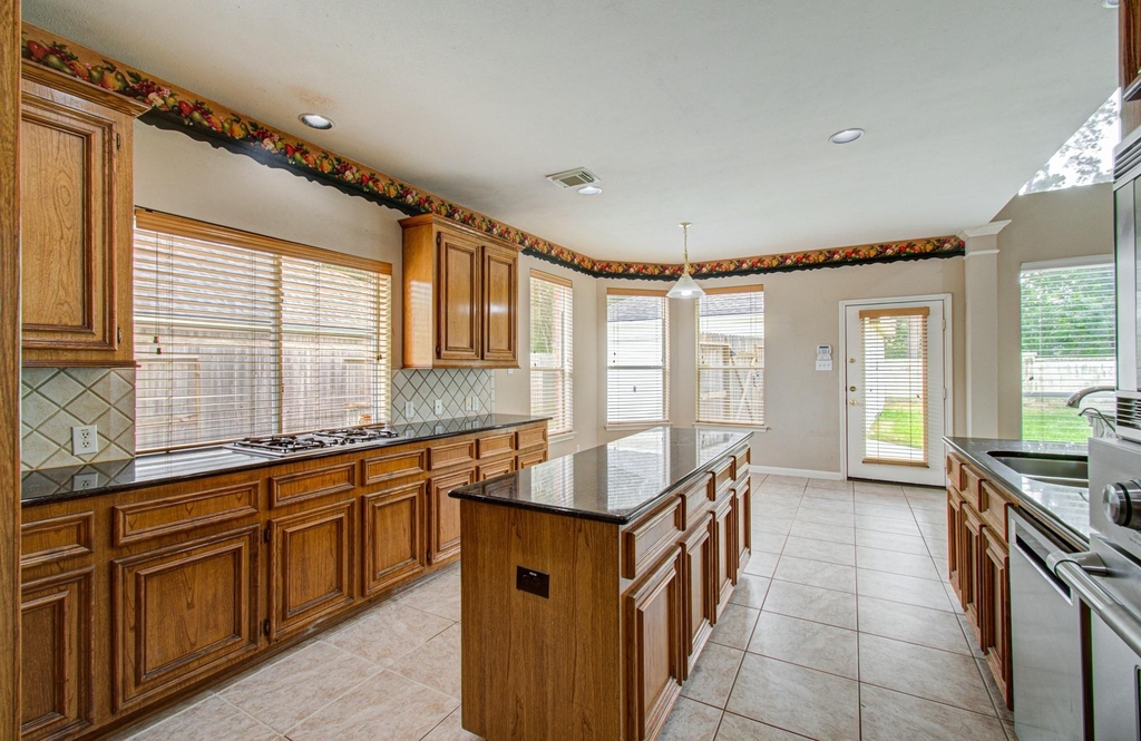15919 Hurstfield Pointe Drive - Photo 8