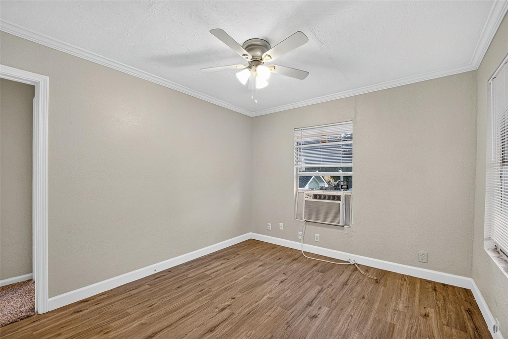 4203 Polk Street - Photo 8