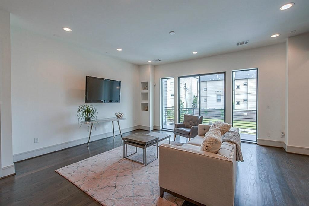2516 Pease Street - Photo 10