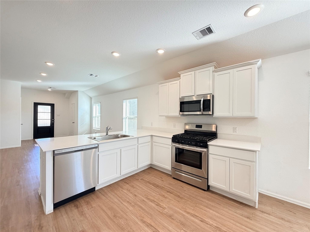 2023 Foxtail Creek Ct Crosby, Tx 77532 - Photo 2