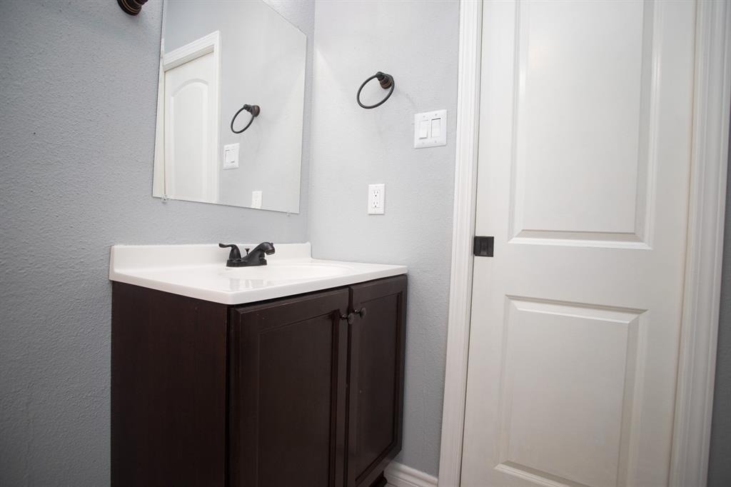 5821 Sunforest Dr - Photo 20