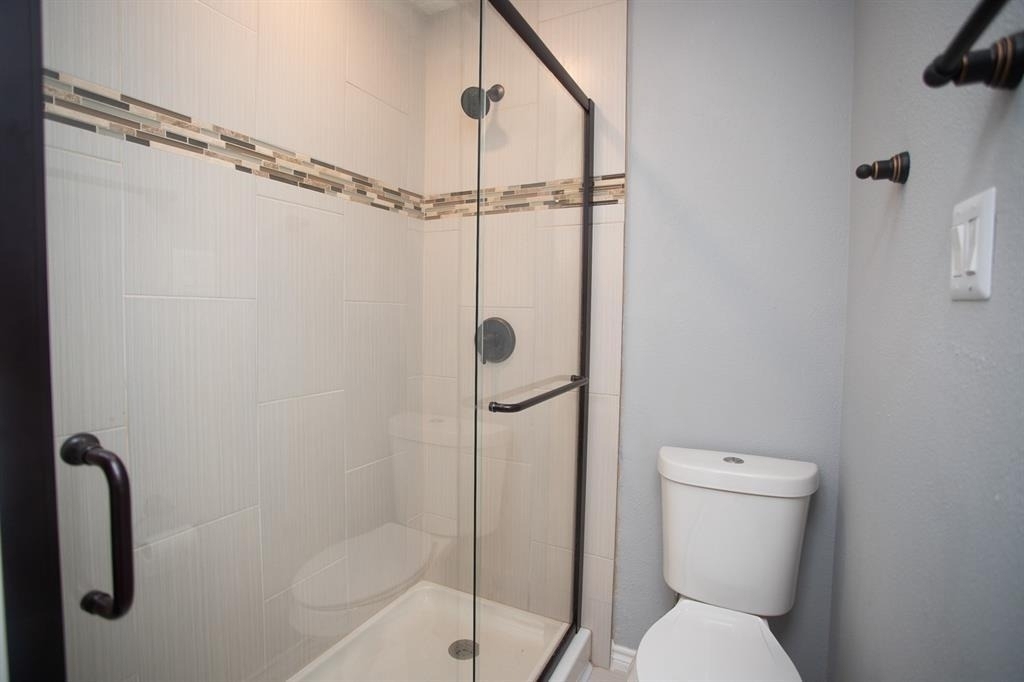 5821 Sunforest Dr - Photo 16