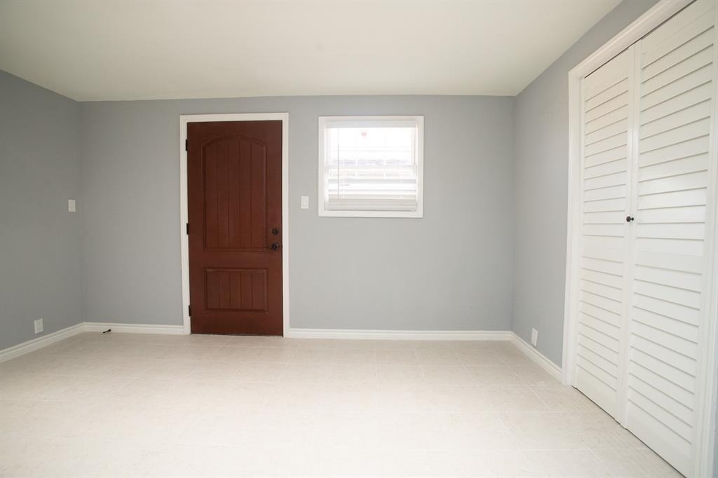 5821 Sunforest Dr - Photo 2
