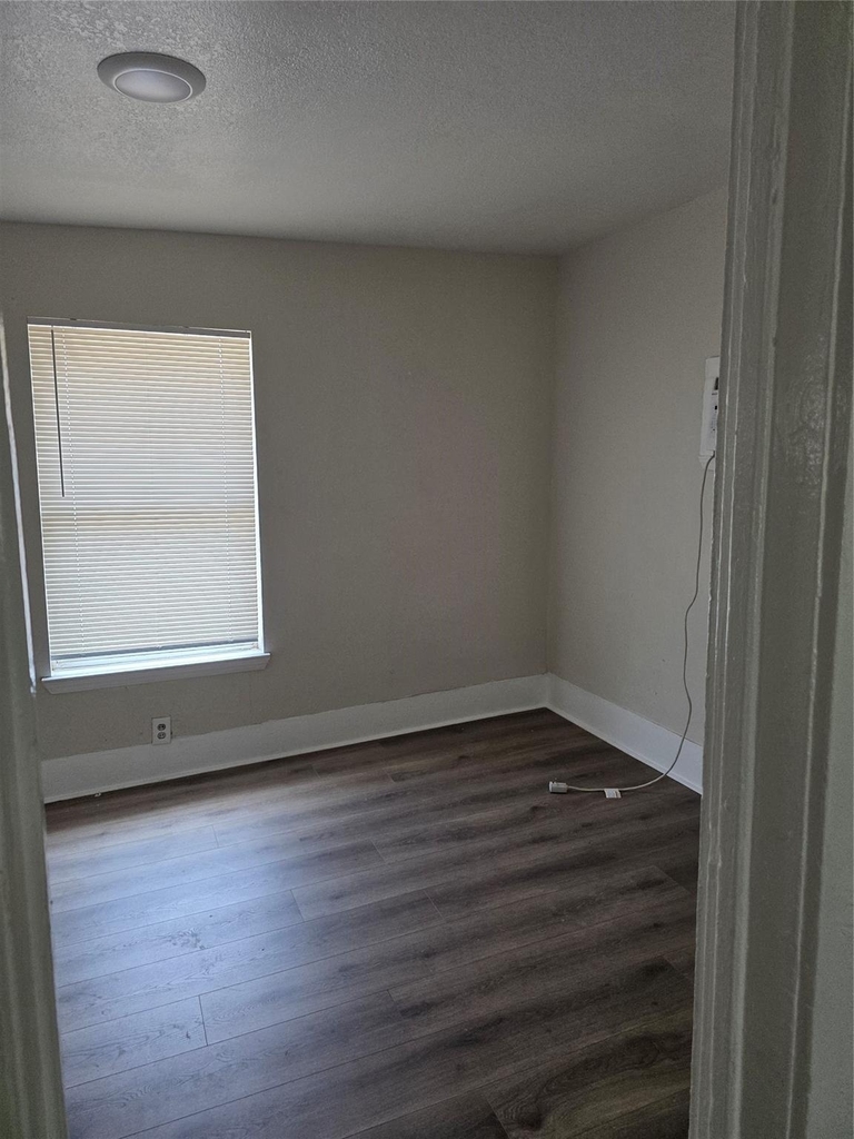 302 71 Th Street - Photo 4