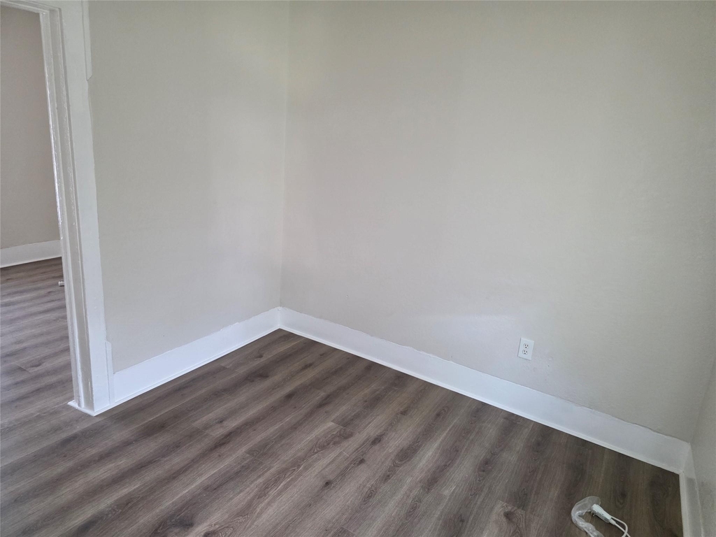 302 71 Th Street - Photo 3