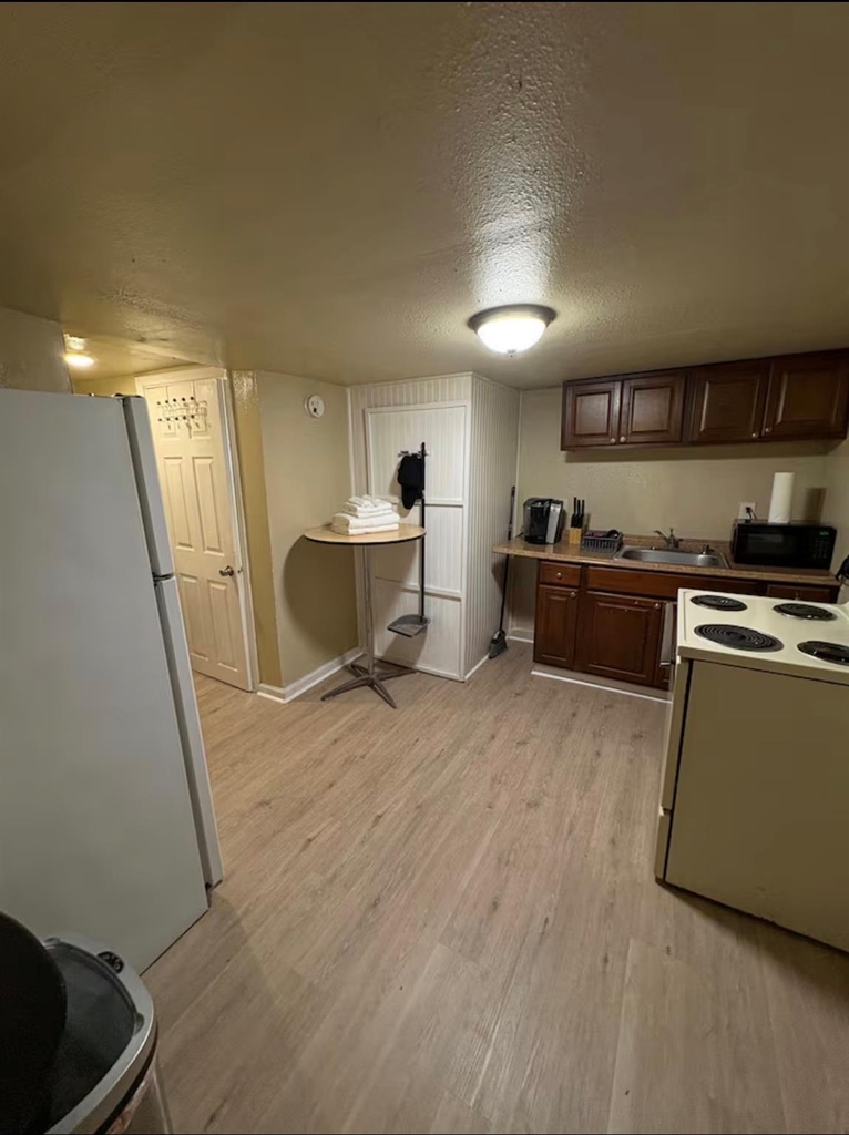 3310 A Campbell Street - Photo 3