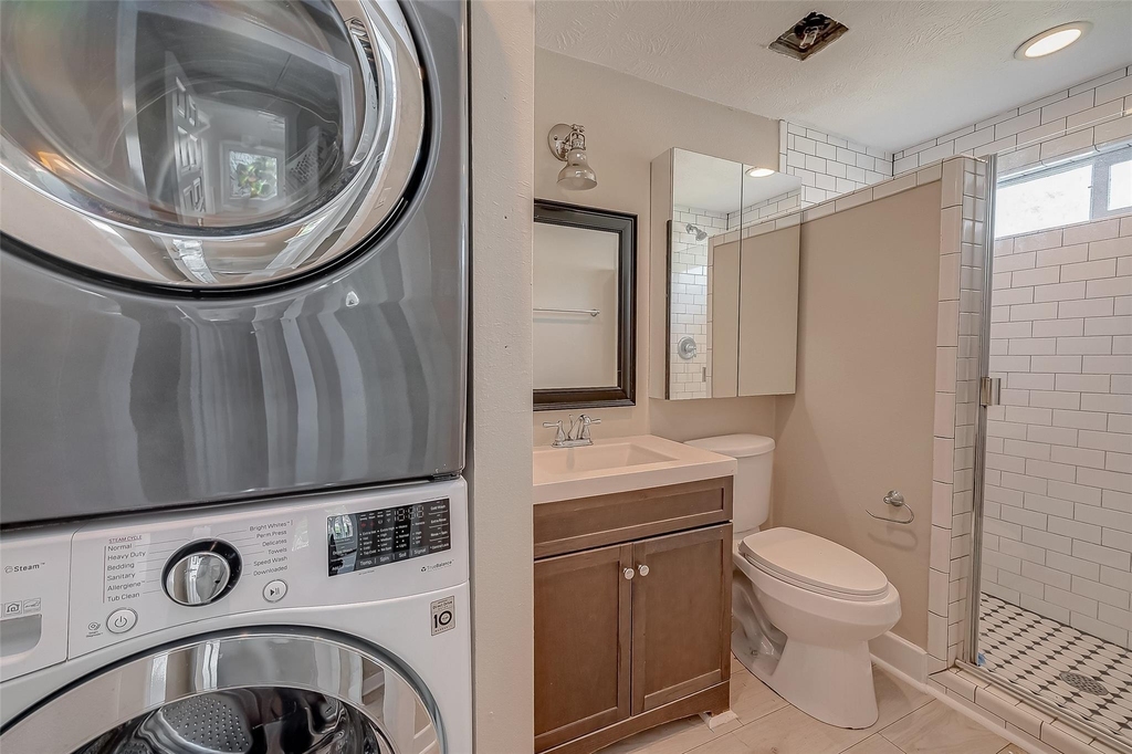 1110 E 24th Street - Photo 13