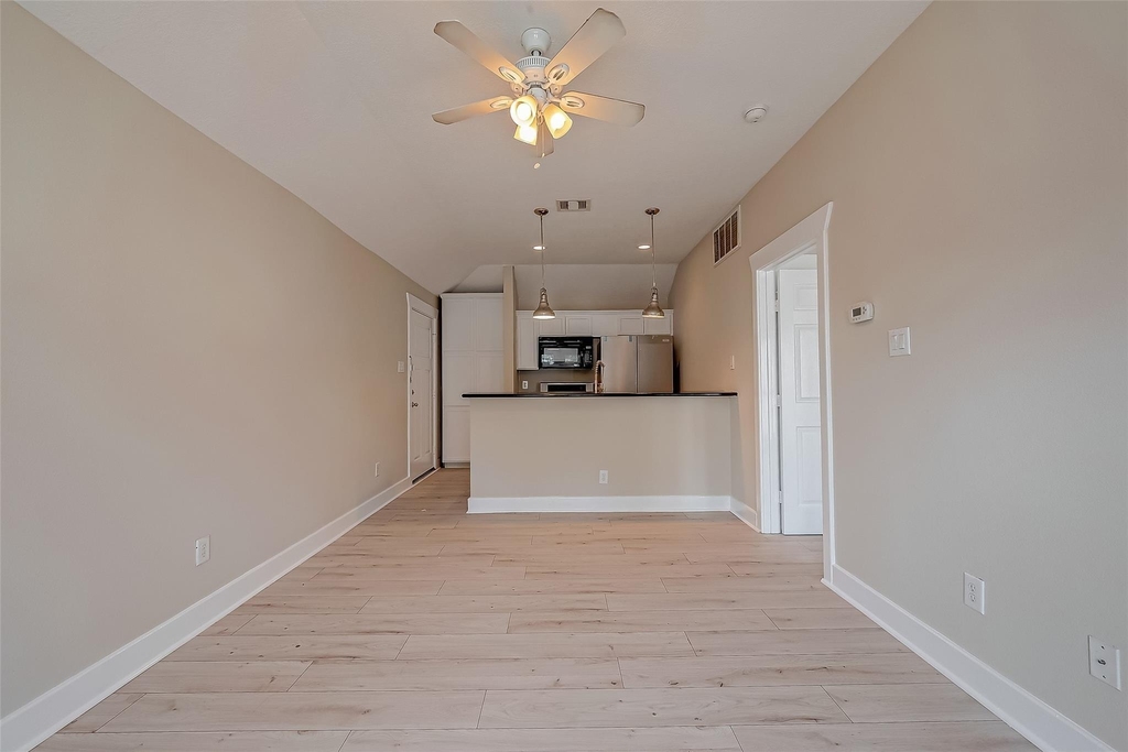 1110 E 24th Street - Photo 3