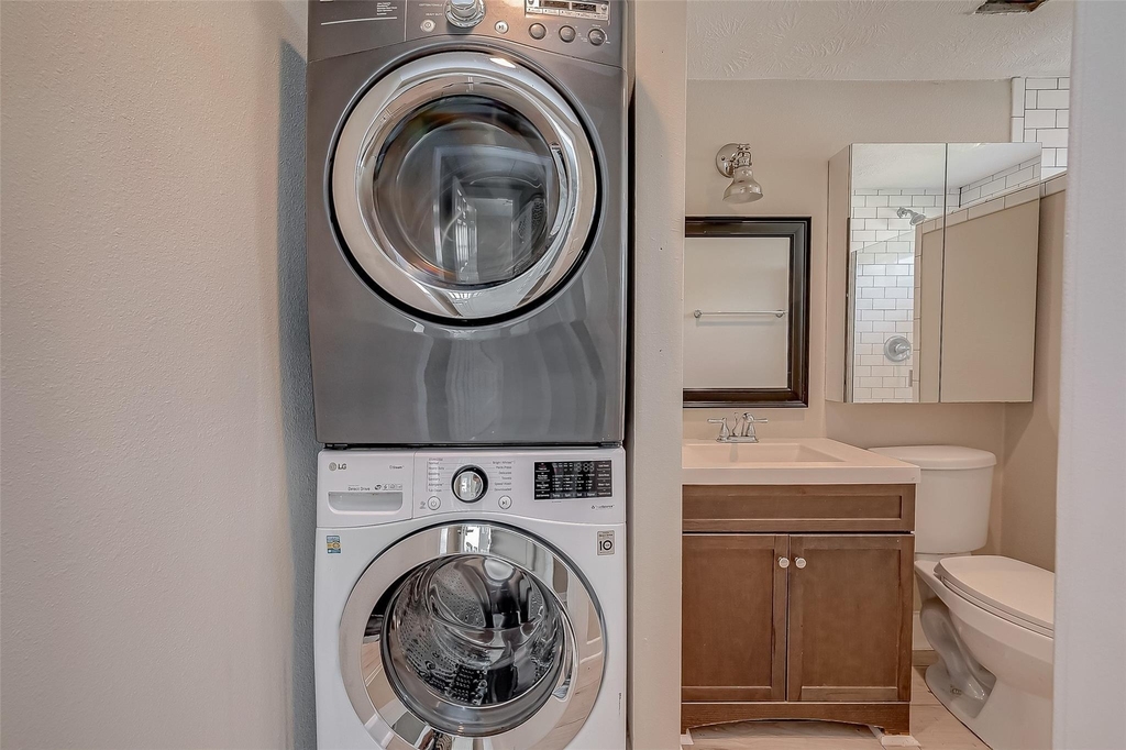 1110 E 24th Street - Photo 12